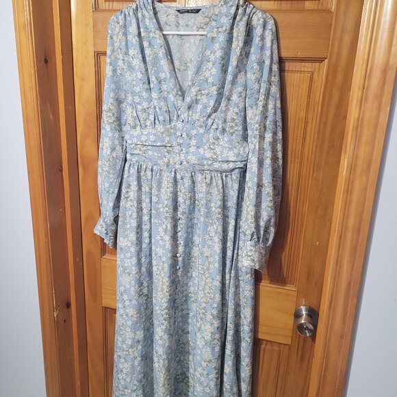 Blue and white flower shein dress 2/$5 - Picture 1 of 4